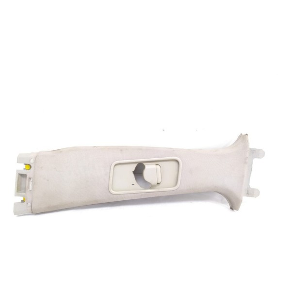 Acabamento Coluna Central Esquerda Discovery 2010 Detalhe