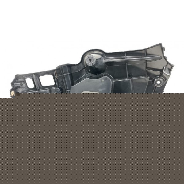 Guia Esquerdo Parachoque Traseiro Bmw X1 2013 Detalhe