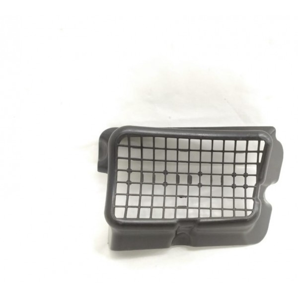 Acabamento Esquerdo Protetor Dreno Capô Bmw X1 2013