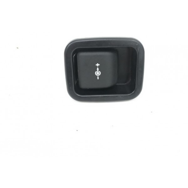 Tomada 12v Porta Malas Bmw X1 2012 2013 51477143111