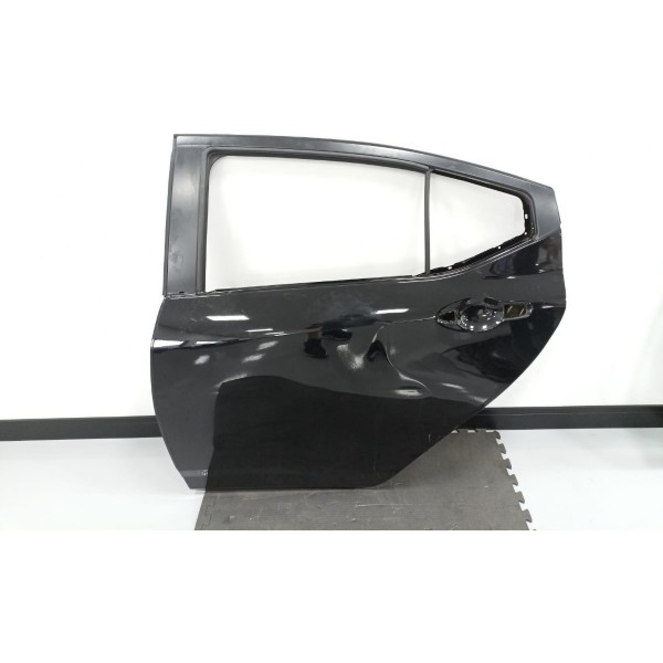 Porta Traseira Esquerda Nissan Versa 2021 Detalhe Preto