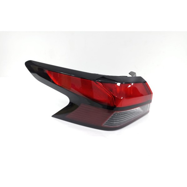 Lanterna Traseira Esquerda Nissan Versa 2021 Esquerdo