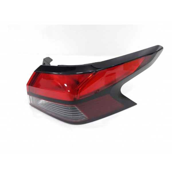 Lanterna Traseira Direita Nissan Versa 2021 Direito