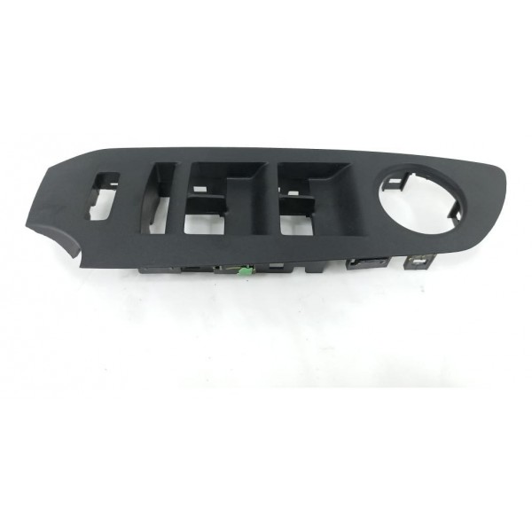 Moldura Botão Vidro Porta Dianteira Esquerda Tracker 2018