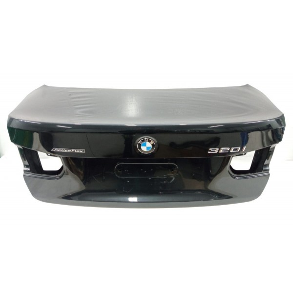 Tampa Traseira Bmw 320i 2015 Detalhe Preto