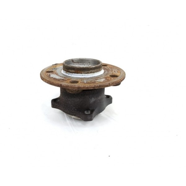 Cubo Roda Traseiro Esquerdo Mercedes Cla 200 2015