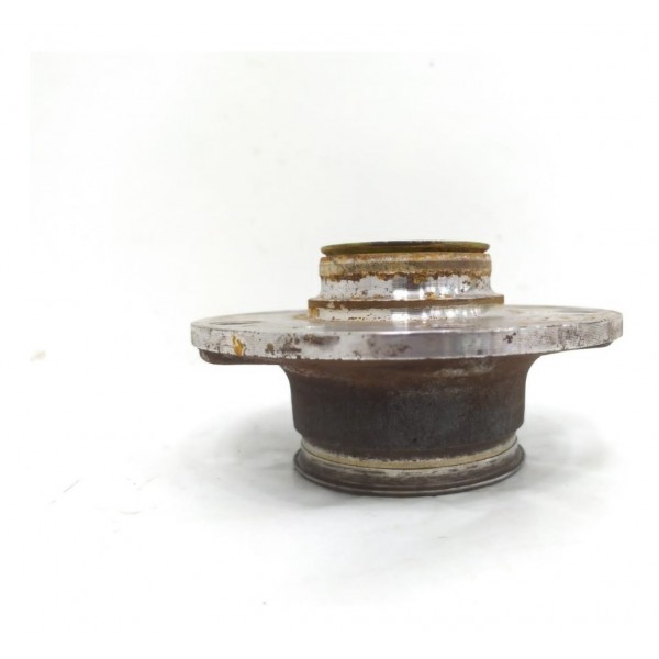 Cubo Rolamento Roda Traseiro Direito Vw Golf Gti 2019