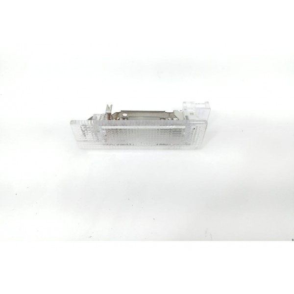 Luz Cortesia Vw Passat Cc V6 2014 7l6947101