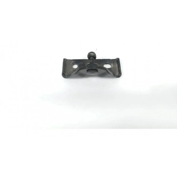 Suporte Amortecedor Direito  Tampa Traseira Tracker 2015