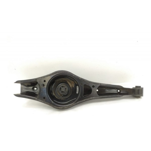 Bandeja Balança Traseira Direita Vw Passat Cc 2014