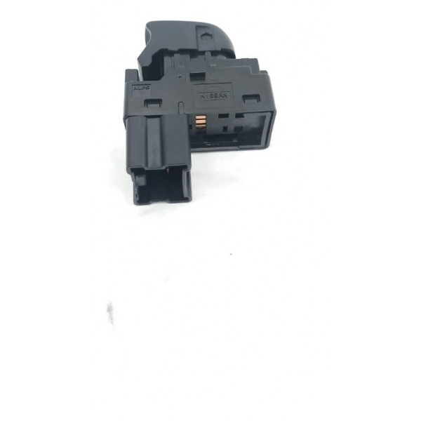 Botão Vidro Porta Traseira Direita Nissan Kicks 2018