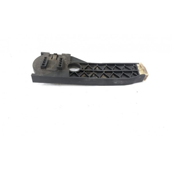 Suporte Direito Inferior Radiador Mercedes A200 1.6 2015