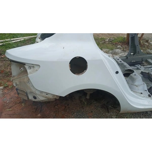 Lateral Direita Fluence 2015