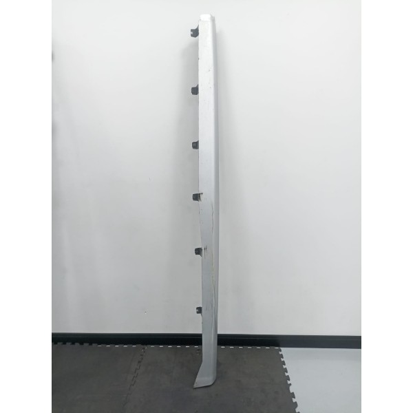 Spoiler Lateral Esquerdo Town Country 2008 Cinza