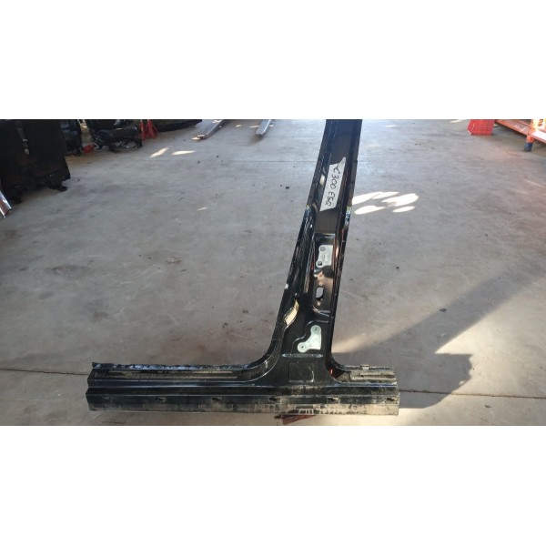 Coluna T Esquerda Mercedes C300 2011