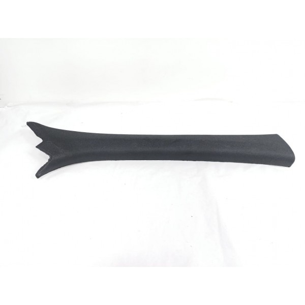 Acabamento Coluna Direita Parabrisa C300 V6 2011