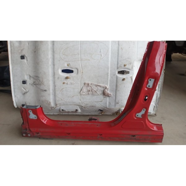 Coluna T Esquerda Mercedes-benz A200 2015