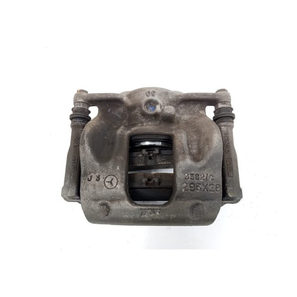 Pinça Freio Dianteira Esquerda Gla 200 2015 2016