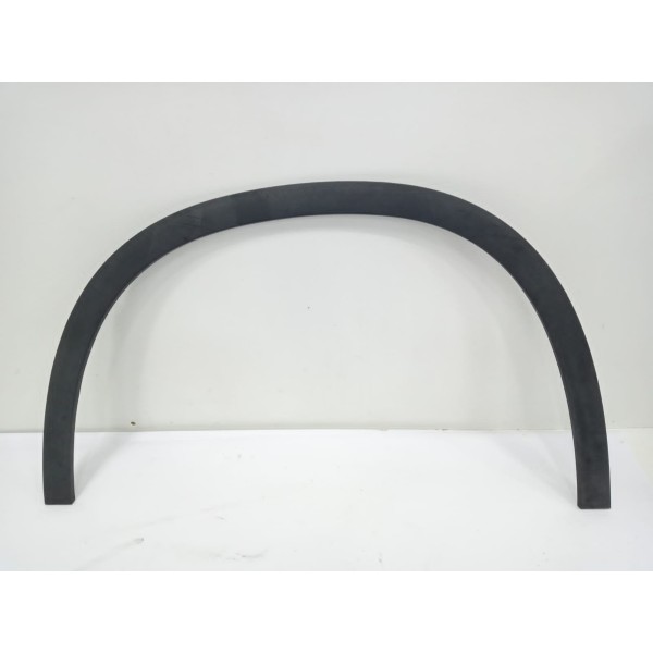 Moldura Paralama Dianteiro Esquerdo Gla 200 2015 2016 