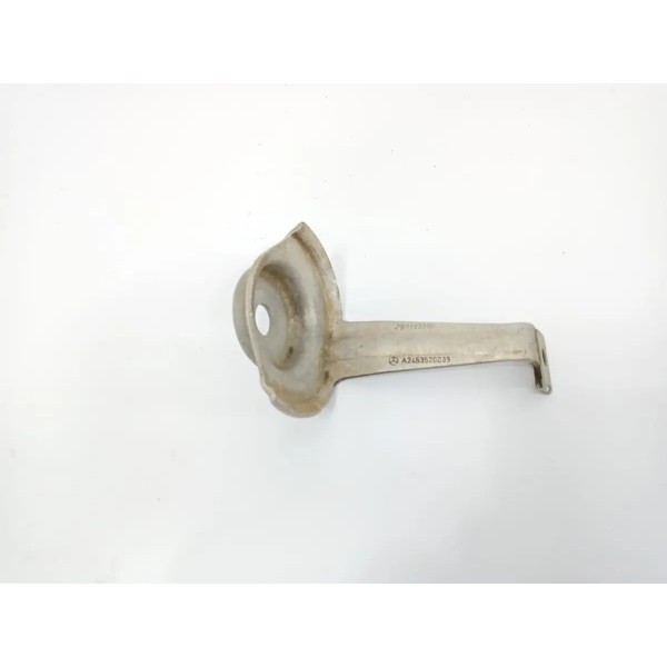 Suporte Protetor Assoalho Traseiro Direito  Gla 200 2016