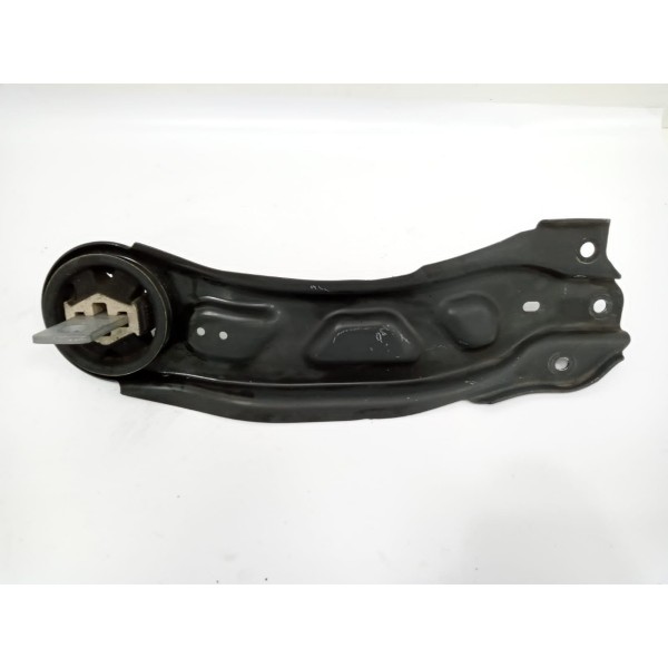 Braço Suspensão Traseira Direita Gla 200  2016