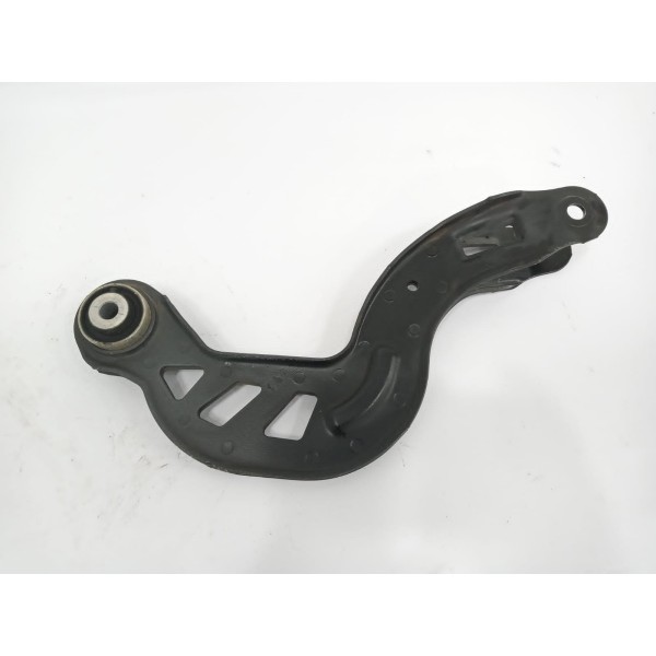 Braço Curvo Suspensão Traseiro Direito  Gla 200 2016