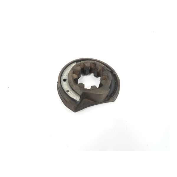 Suporte Inferior Mola Traseira Direita Gla 200 2015 2016