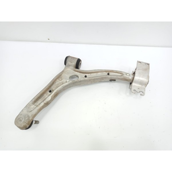 Bandeja Dianteira Direita Mercedes Benz Gla 200 2016