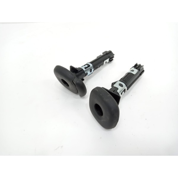 Trava Encosto Cabeça Banco Traseiro Esquerdo Fiat Toro 2018 Preto