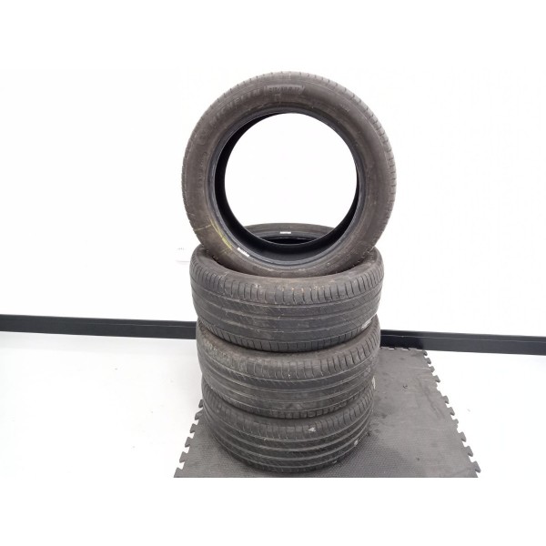 Jogos Pneus Michelin 215/50 R17 Detalhe