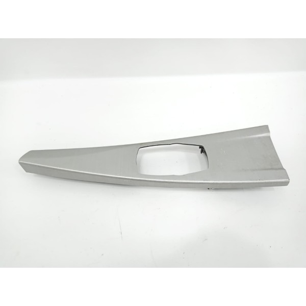 Moldura Comando Vidro Dianteiro Esquerdo Bmw 320i Detalhe