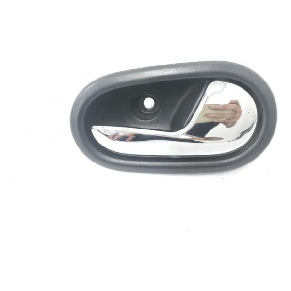 Maçaneta Interna Porta Traseira Direita Logan 1.0 2018 Traseira