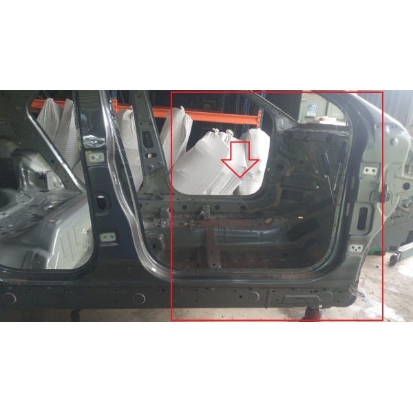 Coluna Porta Direita Citroen C4 Cactus 2022 Dianteira Direito Preto