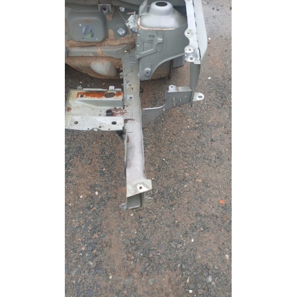 Longarina Esquerda Renault Logan 2019