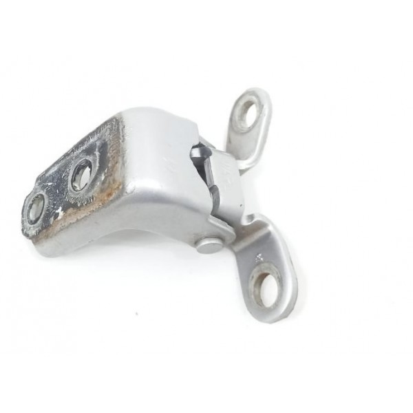 Dobradiça Inferior Porta Traseira Esquerda Crv 2.0 4×2 2010