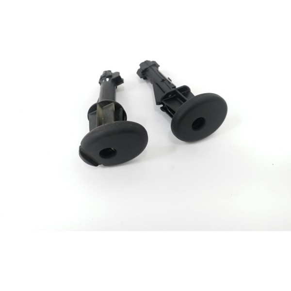 Par Trava Encosto Cabeça Trasei Direito Mercedes Gla200 2015 Preto