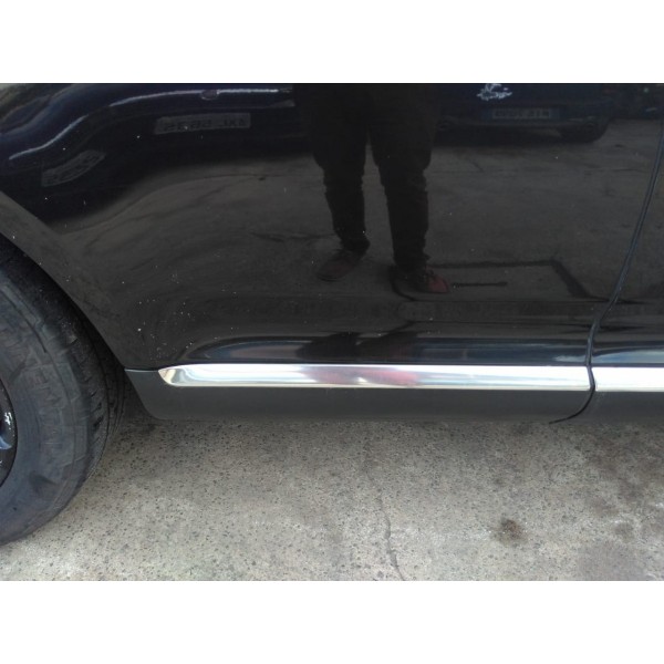 Friso Aplique Porta Traseira Direita Vw Touareg V8 2008