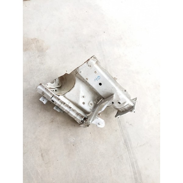 Longarina Caixa Roda Esquerda Ford Focus 2016