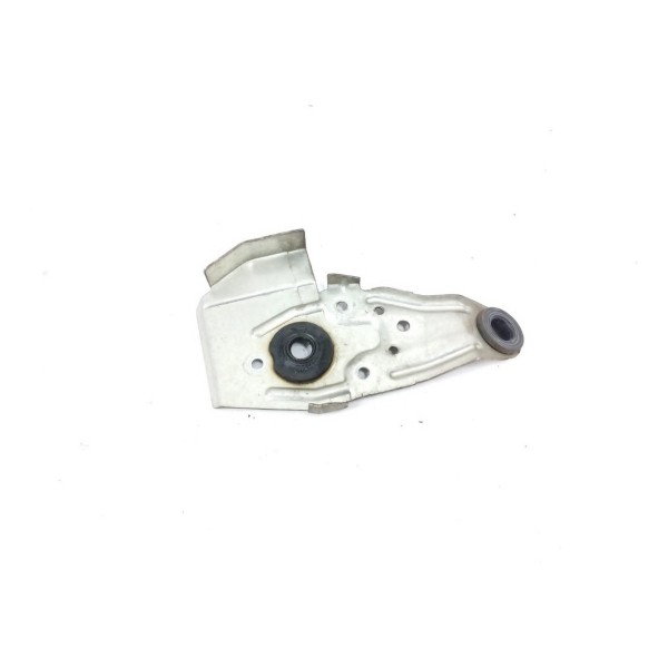 Suporte Defletor Motor Galhada Vw Passat Variant 2.0tsi 2013