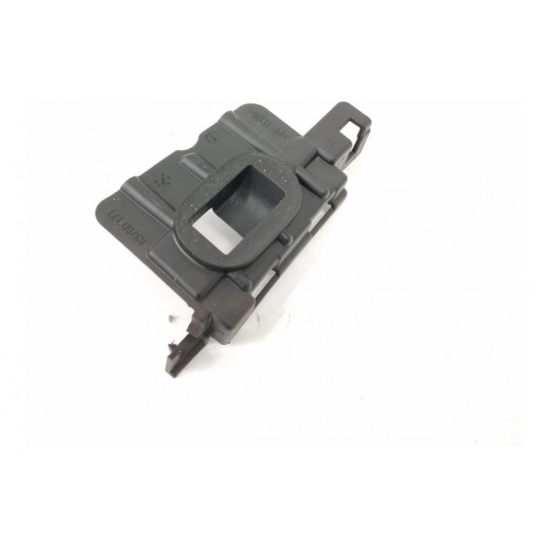 Moldura Botão Vidro Porta Traseira Esquerda Honda Hrv 2016