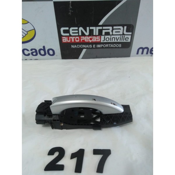 Maçaneta Externa Porta Traseira Vw Amarok 2014 Detalhe