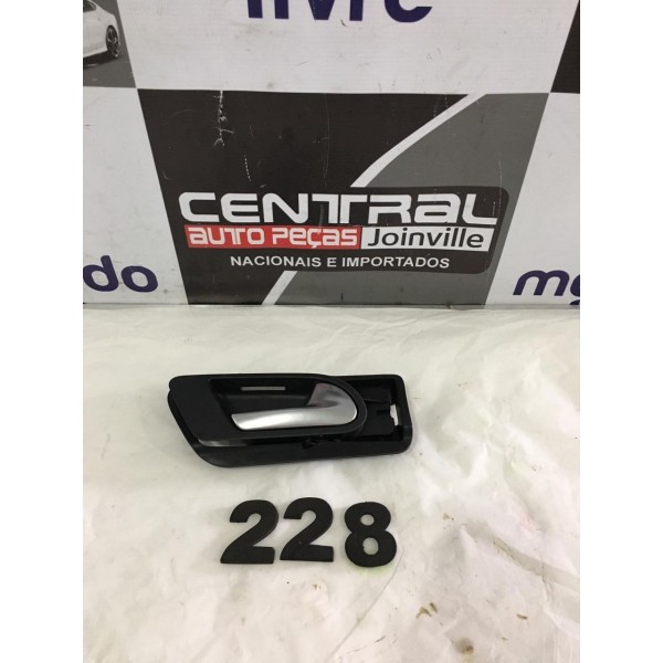 Maçaneta Interna Dianteira Direita Volkswagen Tiguan 2011 Dianteira