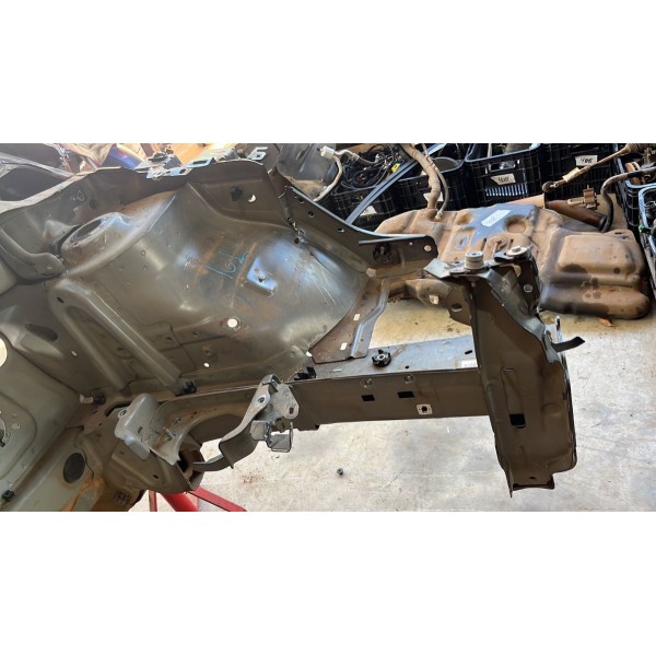 Caixa Roda Esquerda Peugeot 408 2018