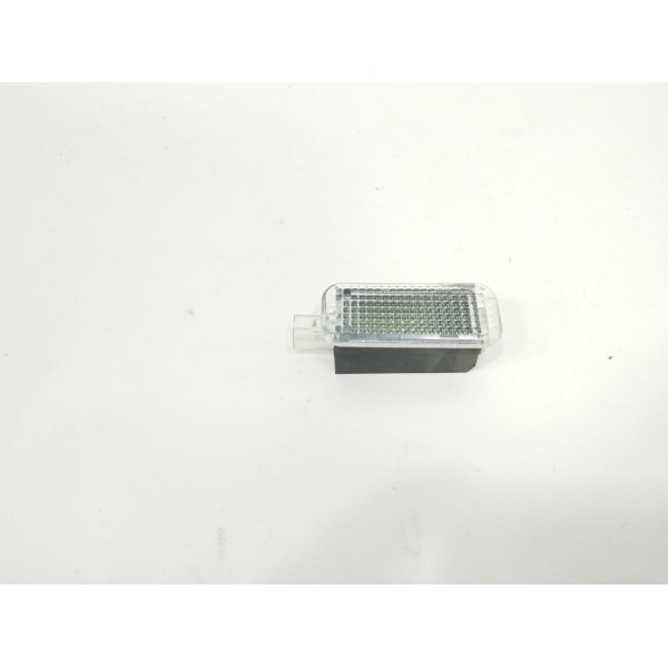 Luz Cortesia Banco Dianteiro Esquerdo Audi Q7 2018