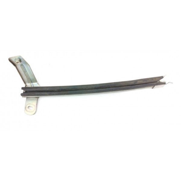 Guia Vidro Porta Dianteira Esquerda Nissan Sentra 2015