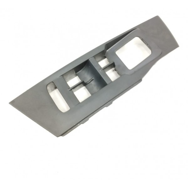 Moldura Comando Vidro Dianteiro Esquerdo Vw Virtus Msi 2021