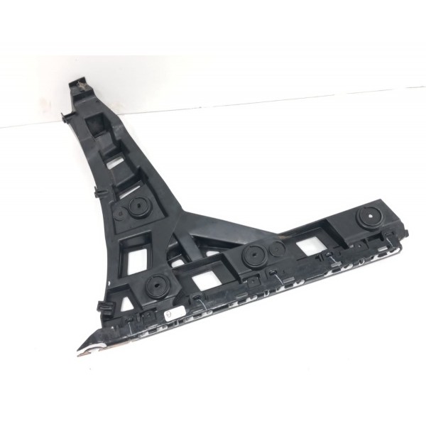 Guia Parachoque Traseiro Esquerdo Vw Jetta Gli 2021