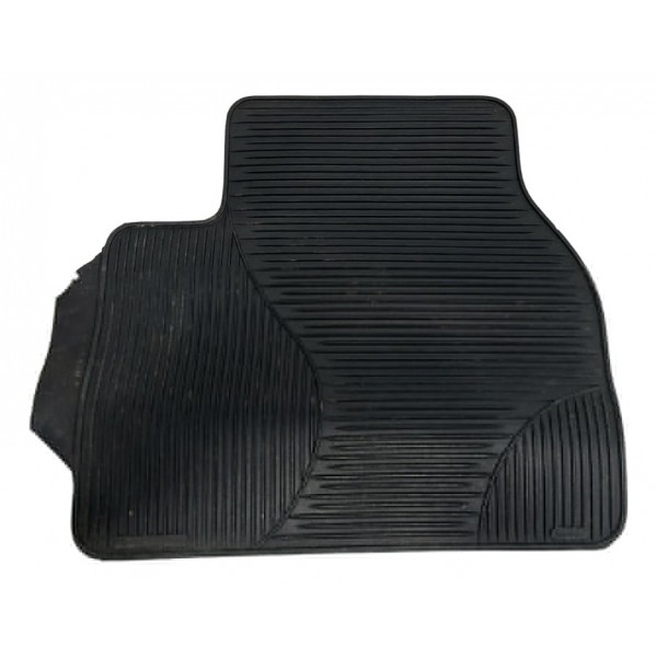 Tapete Traseiro Direito Tracker 2017 2018 Detalhe  Preto