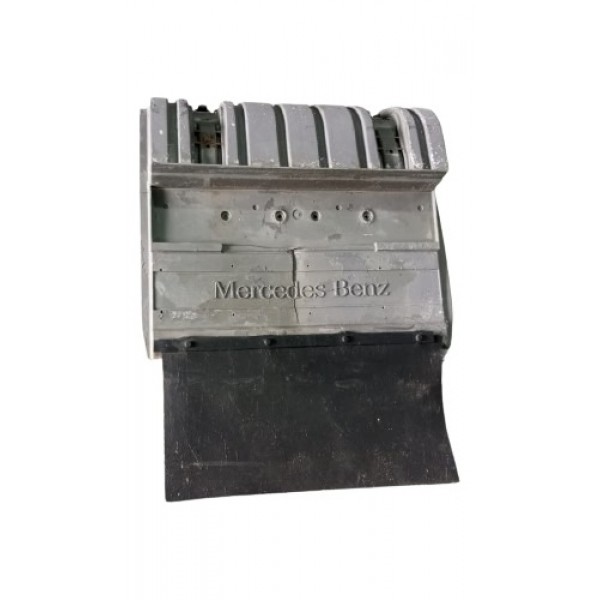 Paralama Traseiro Direito Mercedes Benz Axor 1933 2012