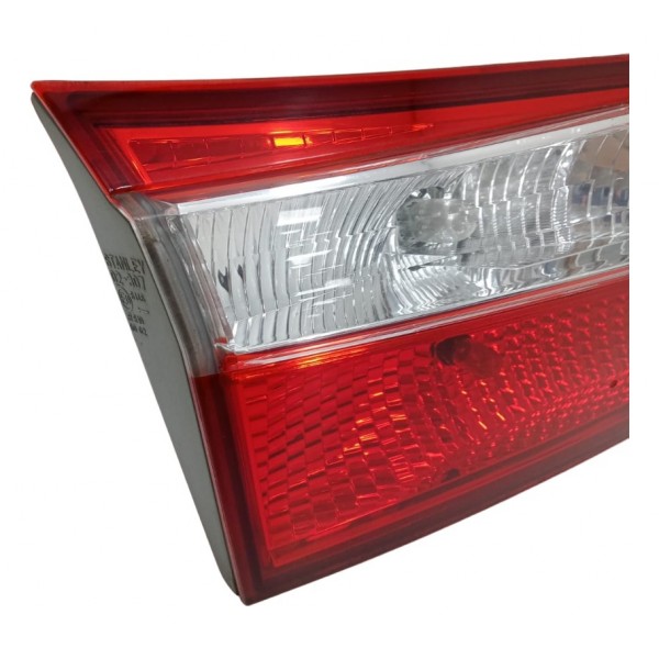 Lanterna Esquerda Tampa Traseira Toyota Corolla Gli 1.8 2017 Esquerdo Vermelho